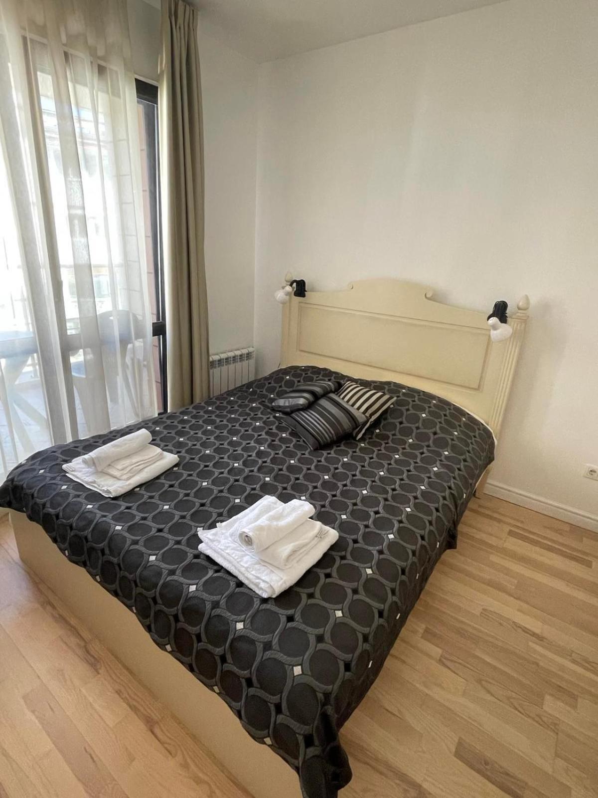 סופיה Luxury Gated Apartment מראה חיצוני תמונה